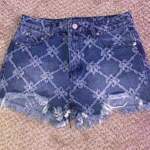 adika shorts